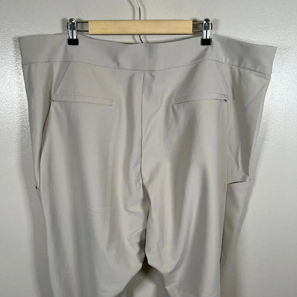 Athleta Stellar Straight Crop Pants Size 26 Travel Work Athleisure Neutral - Picture 11 of 13